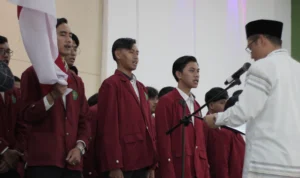 Rektor Universitas Islam Nusantara Minta Dema Jangan jadi Organisasi Macan Kampus, Apa Maksudnya? Rektor Universitas Islam Nusantara (Uninus) Prof Dr Obsatar Sinaga saat melantik pengurus Dewan Mahasiswa (Dema) di Aula Kampus Uninus, Jalan Soekarno Hatta, Kota Bandung, Jumat 22 September 2023.
