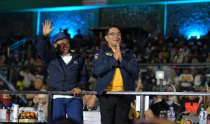 Ridwan Kamil - Uu Ruzhanul Pamitan dengan Kembang Api di WJF 2023