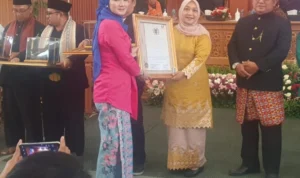 Juanah Sarmili 2 Tahun Berturut-turut Raih Dewan Kehormatan Award