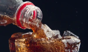 Sering Konsumsi Minuman Bersoda, Ketahui Apa Saja Bahayanya!
