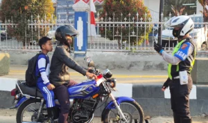 Polres Sukabumi Kota saat melakukan penindakan dengan Electronic Traffic Law Enforcement (ETLE) pada Selasa, 5 September 2023.