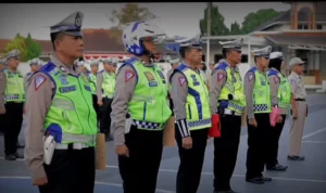 Apel gelar pasukan dalam Operasi Zebra Lodaya digelar di halaman Mapolres Cimahi. Operasi berlangsung mulai 4 hingga 17 September 2023. Foto : Cecep Herdii / Jabar Ekspres
