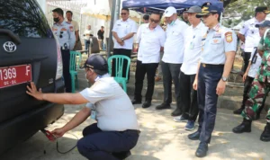 Kegiatan uji emisi kendaraan bermotor tahap dua di khususkan untuk kendaraan bermotor milik Pemerintah Kabupaten (Pemkab) Bogor./ Sandika Fadilah