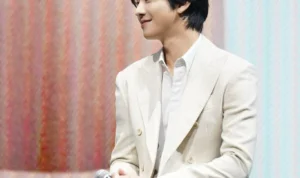 Ahn Hyo Seop Sapa Penggemar Indonesia di Fan Meeting "The Present Show in Jakarta"