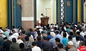 Bacawapres Muhaimin Iskandar Atau Cak Imin Jadi Khatib Shalat Jumat di Masjid Al-Fathu Soreang. Foto Agi Jabar Ekspres