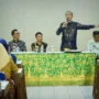 Wakil Wali Kota Bogor, Dedie A. Rachim saat melakukan sosialisasi anti pungli di SMP Negeri 1 Kota Bogor. (Yudha Prananda / Jabar Ekspres)