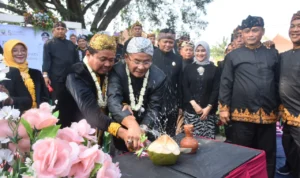 Tak Mau Berpisah, Wabup Erwan Terus Menerus Minta Doa Agar Tetap Bersama-sama