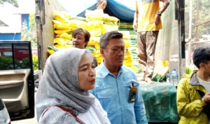 Kepala Bulog Bandung Erwin Budiana Nyatakan Stok Beras Aman Hingga Tahun Depan (Firman/Jabar Ekspres)