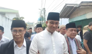 Sambangi Ponpes Syamsul Ulum, Anies Baswedan Ziarah ke Makam K.H. Ahmad Sanusi