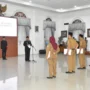 5 Kepala Desa Yang Nyaleg Diberhentikan Secara Resmi di Gedung Negara Sumedang