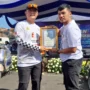 Doc. Kapolres Cimahi AKBP Aldi Subartono memberikan penghargaan kepada Pokja Polres Cimahi yang terima langsung oleh Ketua IJTI Sangkuriang Edwan Hadnansyah (Firman/Jabar Ekspres)