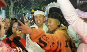 Warga Cirebon Keluhkan Permasalahan Saat Ini Hingga  Infrastruktur Jalan yang Buruk, Dedi Mulyadi: Jadi Pemimpin Harus Pikirkan Kebutuhan Rakyat