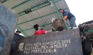 Pemkot Bandung libatkan TJSL dalam mengatasi permasalahan sampah di Kota Bandung.
