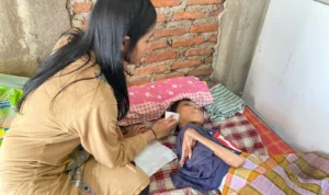 Terbelenggu dalam Tubuh Sendiri: Kisah Mohammad Hafidz yang Didiagnosa Lumpuh Otak