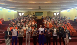 Cari Aman Berkendara Sepeda Motor Bersama Mahasiswa Universitas Padjadjaran
