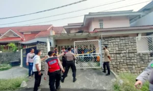 Ungkap Penyebab Kematian Ibu dan Anak di Cinere, Polisi Lakukan Olah TKP! Ungkap Penyebab Kematian Ibu dan Anak di Cinere, Polisi Lakukan Olah TKP!