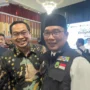 BERIKAN APRESIASI: Gubernur Ridwan Kamil memberikan apresiasi bagi Enesis Group yang telah mendukung kegiatan Semarak Agustusan yang diselenggarakan Baznas Jabar.