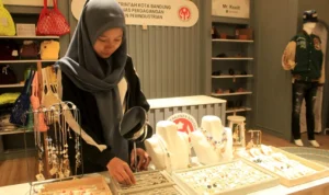 Masa Transisi Aturan Baru Sempat Buat Kontraksi Usaha Emas di Jabar Masa Transisi Aturan Baru Sempat Buat Kontraksi Usaha Emas di Jabar