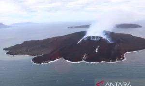 Terjadi Erupsi Eksplosif di Gunung Anak Krakatau: Asap Setinggi 1.000 Meter Memenuhi Langit Pada hari Minggu, 10 September 2023, Gunung Anak Krakatau yang terletak di perairan Selat Sunda, Kabupaten Lampung Selatan, Provinsi Lampung, kembali menghebohkan dengan erupsi dramatis.