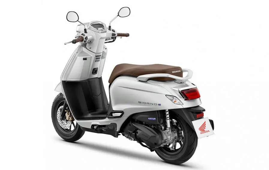 Honda Giorno+ 125 cc, Motor Retro dan Modis! Gak Pakai Rangka eSAF ...
