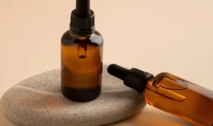 Tampil Lebih Muda Dengan Serum Retinol Emang Bisa?