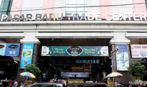 Pasar Baru Kalah Pamor dengan Pedagang Online, Begini Tanggapan Pengamat Ekonomi!