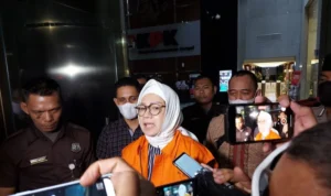 Dugaan Korupsi Pengadaan LNG, Eks Dirut Pertamina Ditangkap KPK! Dugaan Korupsi Pengadaan LNG, Eks Dirut Pertamina Ditangkap KPK!