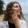 Harus Pakai Tiap Hari! Ini Pentingnya Sunscreen Bagi Kecantikan Perawatan Wajah