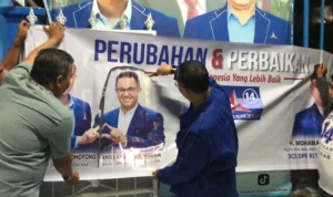 Robek Baliho Anies Baswedan, Bentuk Ungkapan Kecewa Partai Demokrat Sukabumi Robek Baliho Anies Baswedan, Bentuk Ungkapan Kecewa Partai Demokrat Sukabumi