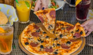 Pernah Menggabungkan Jenis Makanan Ini? Padahal Berbahaya Loh! Ini Penjelasannya