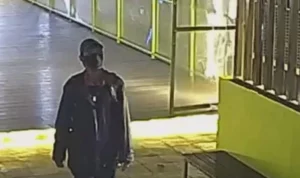 Pencuri di Skywalk Cihampelas (5/10).