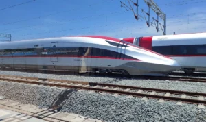 Kereta Cepat Jakarta Bandung yang kini bernama Whoosh.