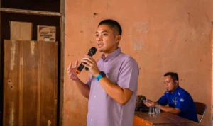 Rasyid Rajasa: Perjuangkan Ekonomi Pro Rakyat Bukan Hanya Pekerjaan Politik, Tapi Misi Kemanusiaan Rasyid Rajasa, calon anggota legislatif (caleg) DPR RI dari Partai Amanat Nasional (PAN) saat melakukan kunjungan ke warga RW 06 Mekarjaya, Rancasari, Kota Bandung, Selasa 10 Oktober 2023.
