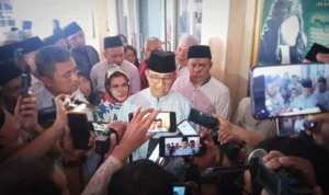Capres Anies Baswedan Disambut Ratusan Santri Ponpes Al-Falak Pagentongan Bogor