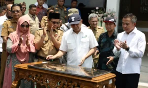 Teten Dorong Evolusi UMKM Agar Berdaya Saing Global dan Mendunia Teten Dorong Evolusi UMKM Agar Berdaya Saing Global dan Mendunia