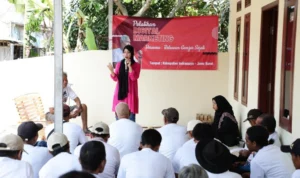 Melalui pelatihan digital marketing, Ganjar Sejati berikan motivasi orang tua jangan minder jualan di era digitalisasi.