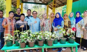 Wujudkan Kampung Cengek Berbasis Sampah di Kabupaten Bandung Wujudkan Kampung Cengek Berbasis Sampah di Kabupaten Bandung