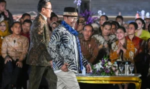 BRI Dukung Hari Batik Nasional untuk Lestarikan Budaya Asli Indonesia PT Bank Rakyat Indonesia (Persero) Tbk atau BRI turut ambil bagian dalam memperingati hari batik nasional di Istana Negara.