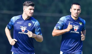 Nick Kuipers Absen Bela Persib Bandung kontra PSS Sleman Nick Kuipers