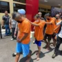 Satuan Narkoba Polresta Bandung Amankan 5 Pelaku Pengedar Narkotika, 1 Pelaku Berpura-pura Sebagai Penjual Balon / Agi Jabar Ekspres