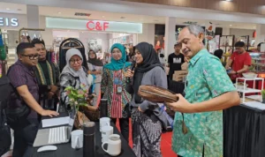 Exhibition & Pitching Day UMKM Award 2023: Lokalitas Berkualitas Menembus Batas Exhibition & Pitching Day UMKM Award 2023: Lokalitas Berkualitas