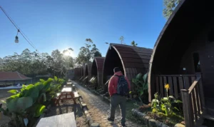 The Parabon Land, Wisata Camping yang Suguhkan Pemandangan Danau Situ Cileunca