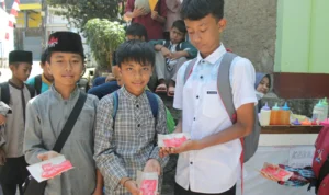 Penguatan UKS, Pedagang di Area Sekolah Diseleksi Kualitas Kebersihan dan Kesehatan Makanan Penguatan UKS, Pedagang di Area Sekolah Diseleksi Kualitas Kebersihan dan Kesehatan Makanan