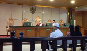 Dok. Dirut PT CIFO, Sony Setiadi saat dihadirkan JPU KPK dalam persidangan kasus suap Yama Mulyana Cs. Rabu (11/10). Foto. Sandi Nugraha.