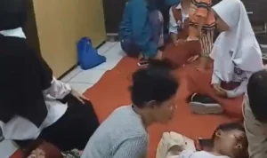Puluhan siswa SD di Padalarang keracunan jajanan susu fermentasi, buntut dari kasus itu. Polsek Padalarang akan periksa penjual. Kamis (12/10). Foto istimewa