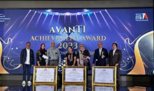 Harmoni Antar Generasi Ikatan Alumni Teknik Industri ITB dalam AvanTI Achievement Award Harmoni Antar Generasi Ikatan Alumni Teknik Industri ITB dalam