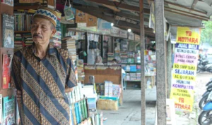 Pasar Buku Palasari Bandung yang Kian Redup
