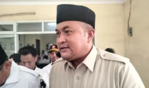 Banyak Baliho Salahi Aturan, Ketua DPRD Rudy Susmanto Minta Satpol PP Tindak Tegas / Sandika Jabar ekspres