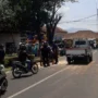 Pengendara Motor di Lembang Tewas Setelah Tertimpa Pohon Tumbang