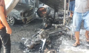 Pom Mini di Tanjungkerta Terbakar, Api Lahap 5 Bangunan Toko Lainnya